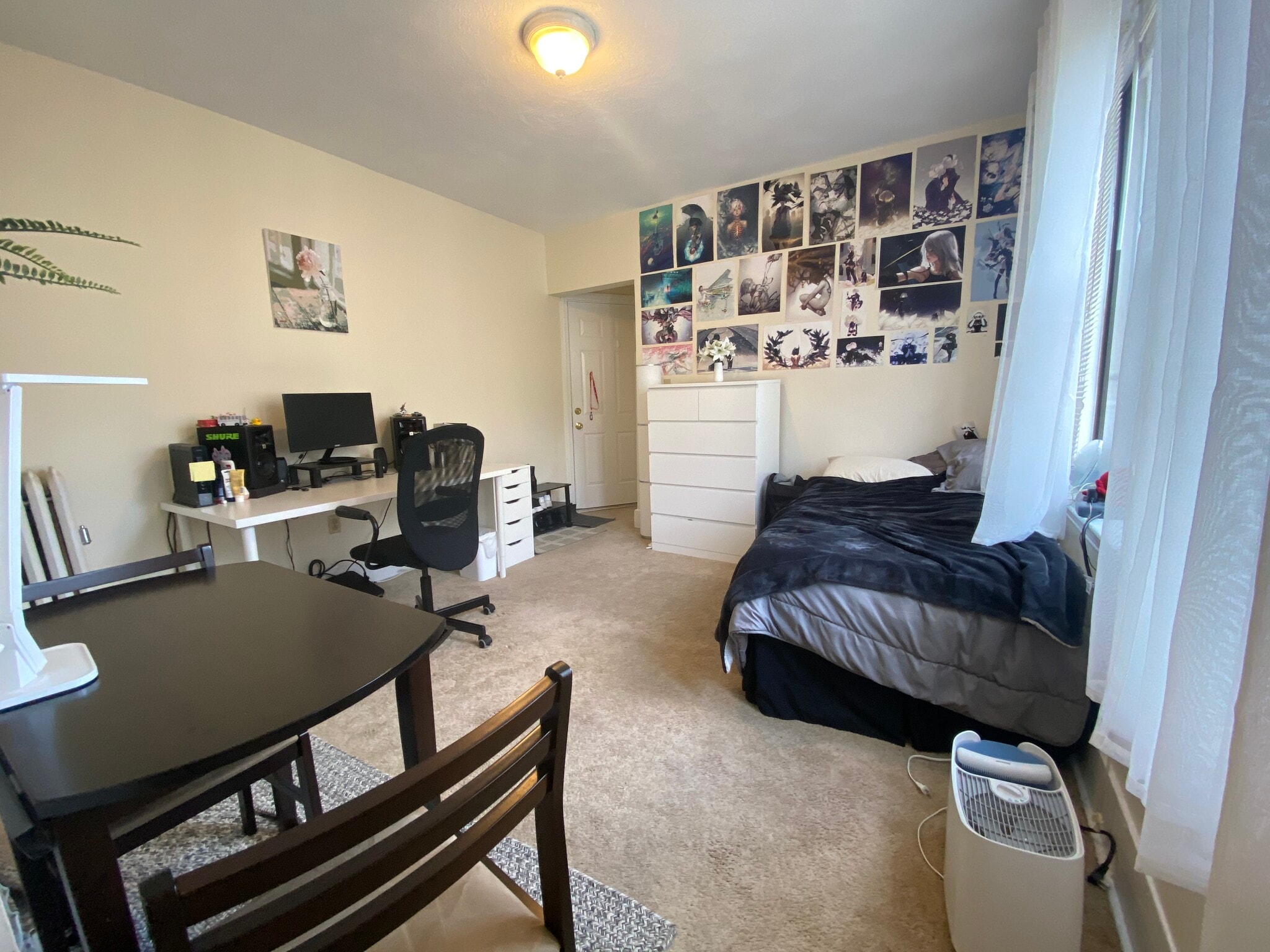 Building Photo - 54 Burbank St