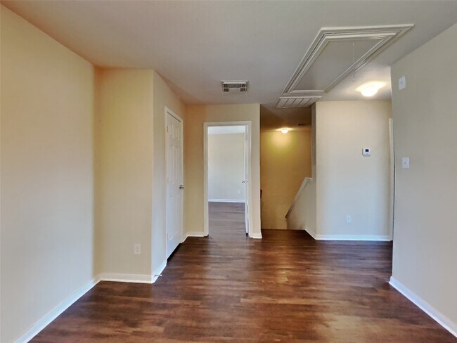 Primary Photo - 8310 Wainwright Way