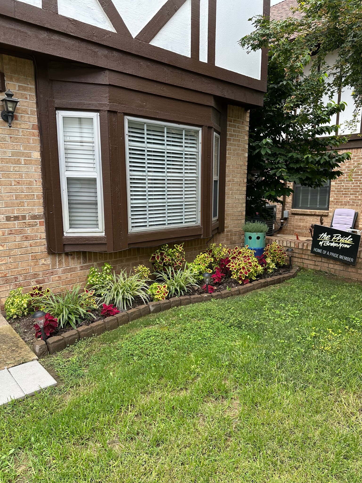 Building Photo - 2515 S Florence Pl