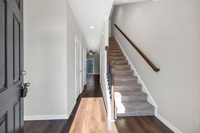 Building Photo - EXCELLENT LOCATION IN LEXINGTON'S DAWSON'S PARK