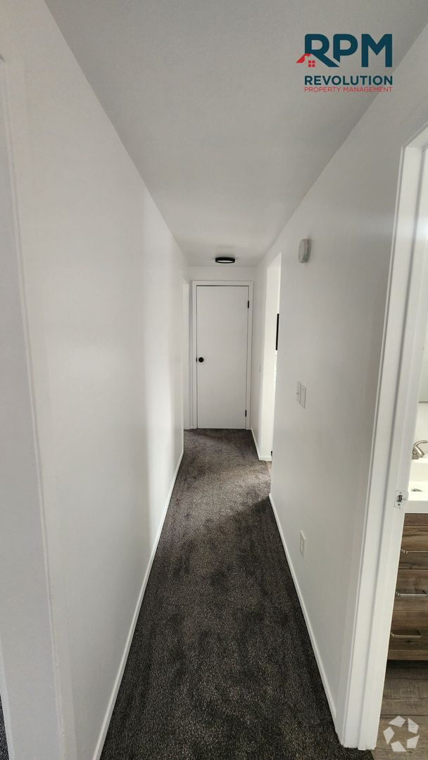 Building Photo - 3 BEDROOM UNIT IN WASHINGTON TERRACE
