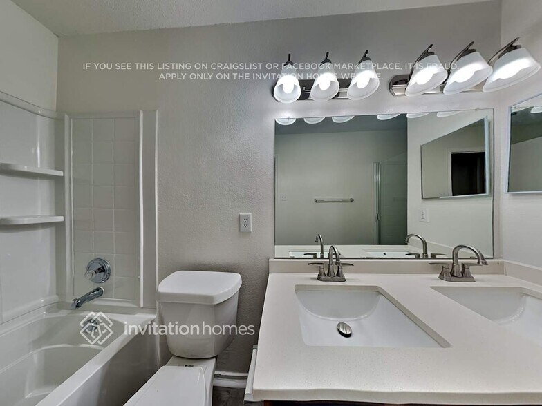 Building Photo - 1104 Scenic Hills Dr