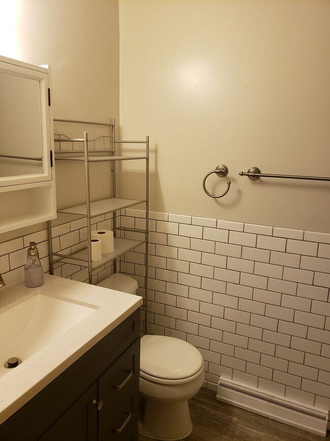 Building Photo - 4-bedroom, 2 bathroom unfurnished home in Stevensville