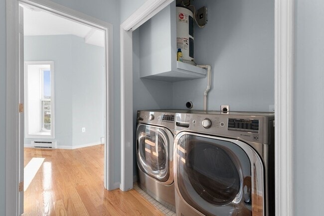 Building Photo - 2 Woodbine St