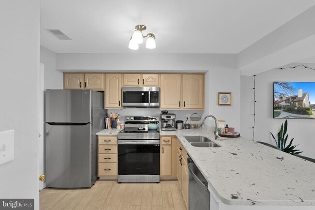 Building Photo - 6011 Curtier Dr