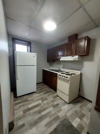 Building Photo - 1252 W Main St