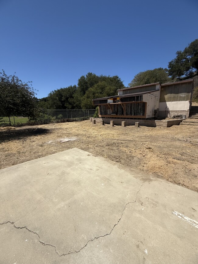 Building Photo - 1506 Calle Siete