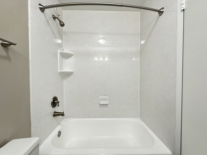 Building Photo - 4334 N Hazel St