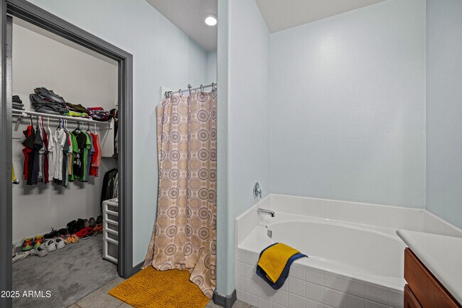 Building Photo - 41216 W Lucera Ln