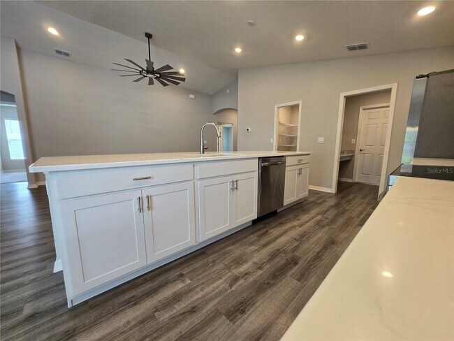 Building Photo - 1352 Mountain Flower Ln
