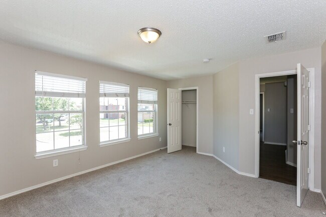 Building Photo - 4941 Winding Trail