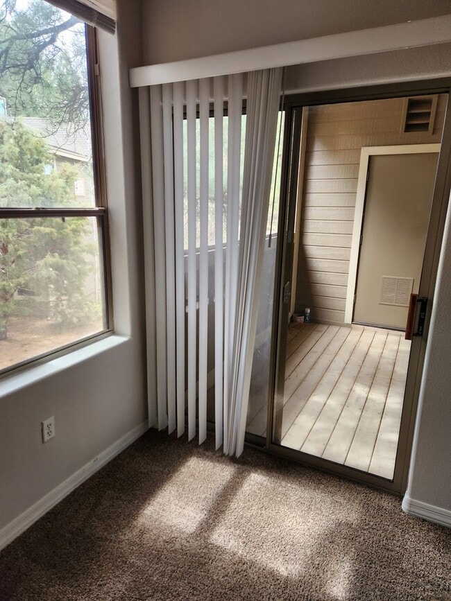 Building Photo - AVAILABLE NOW! 2-Bedroom, 2-Bathroom Condo...