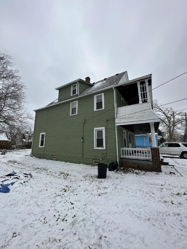 Building Photo - "3-Bed Comfort, Style & Nearby Recreation!"