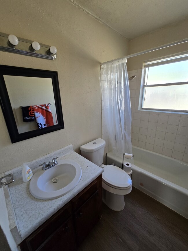 Building Photo - 7023 Greenberry Dr