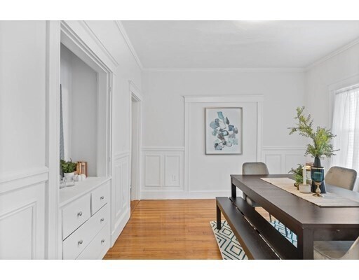 Building Photo - 50 Lithgow St