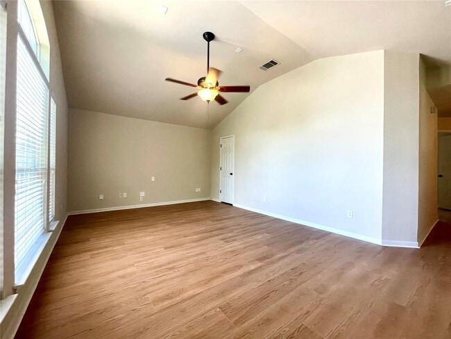 Building Photo - 20625 Farm Pond Ln