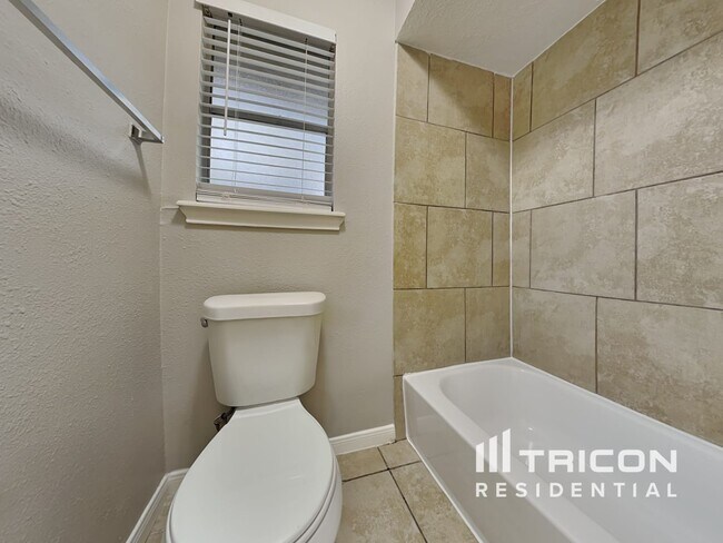Building Photo - 20202 Laverton Dr