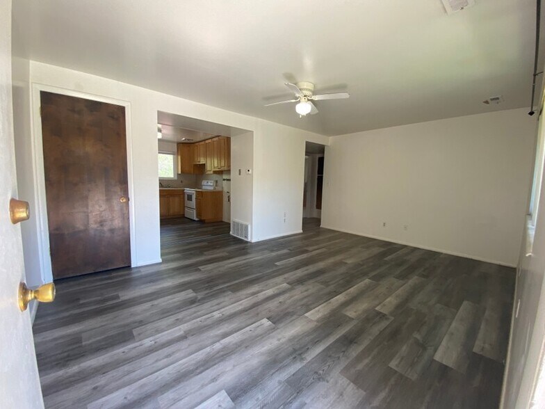 Building Photo - 340 S 100 W