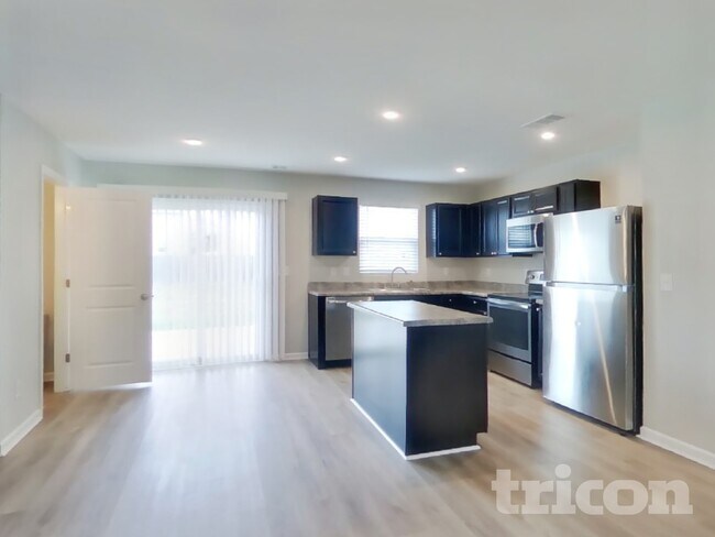 Building Photo - 2512 Solomon Ln