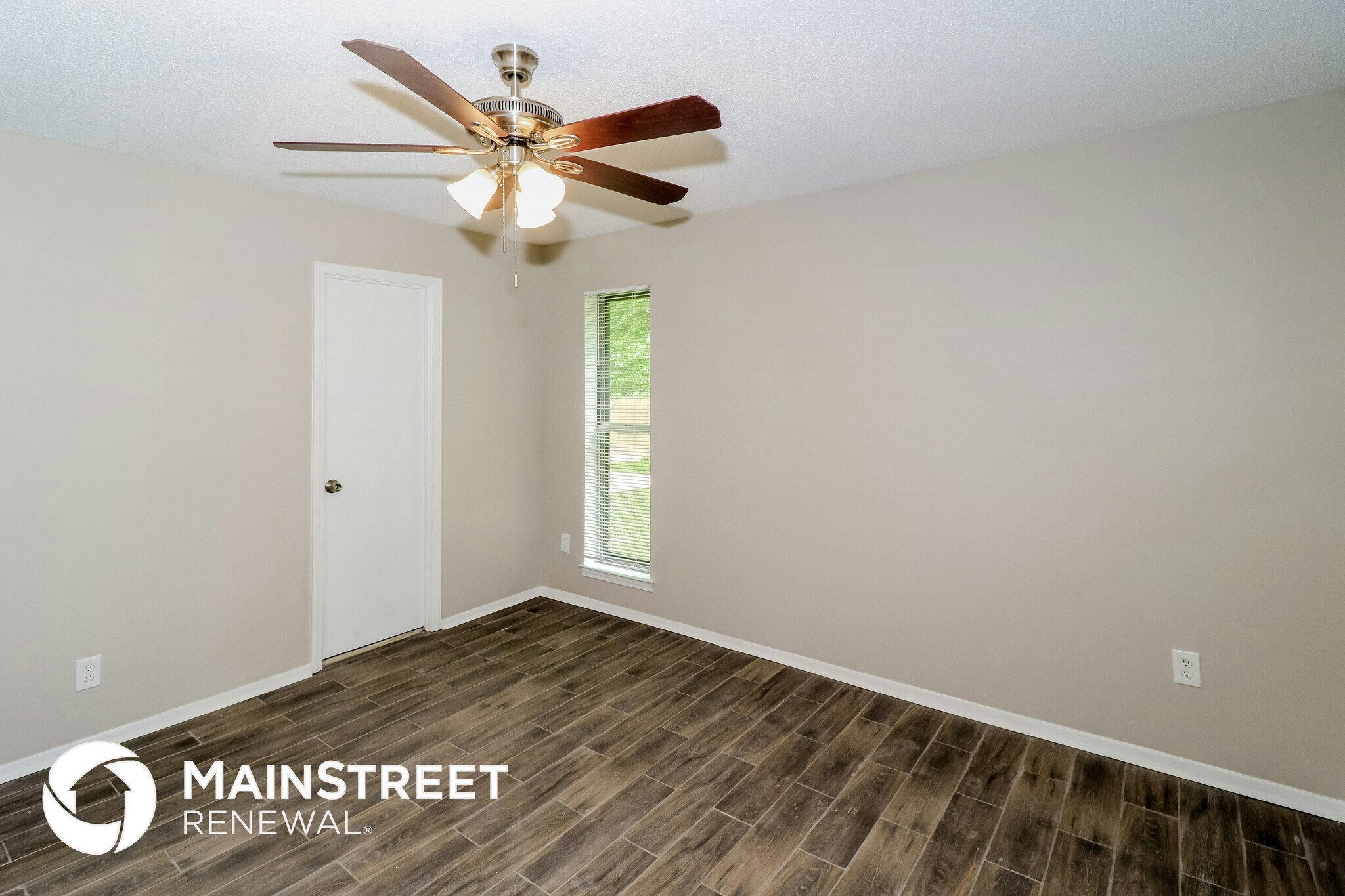 Building Photo - 4395 Kerwin Dr