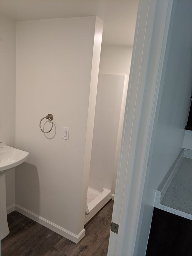 Building Photo - 694-696 Church St