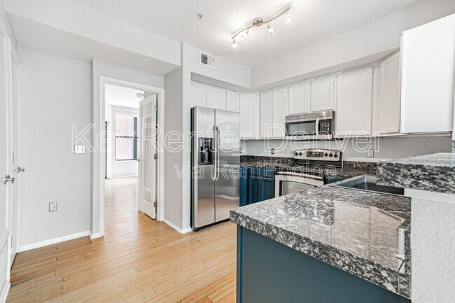 Primary Photo - 3149 Blake St