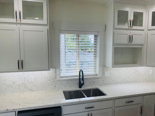 Building Photo - BRAND NEW 1-Bed/1-Bath INCLUDES ALL UTILITIES