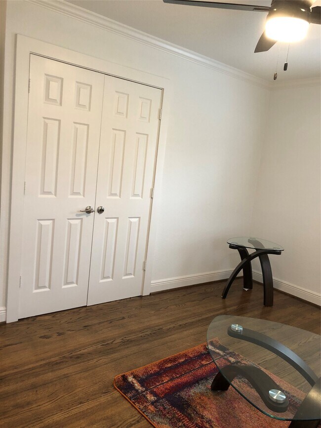 Building Photo - 1346 Chantilly Ln