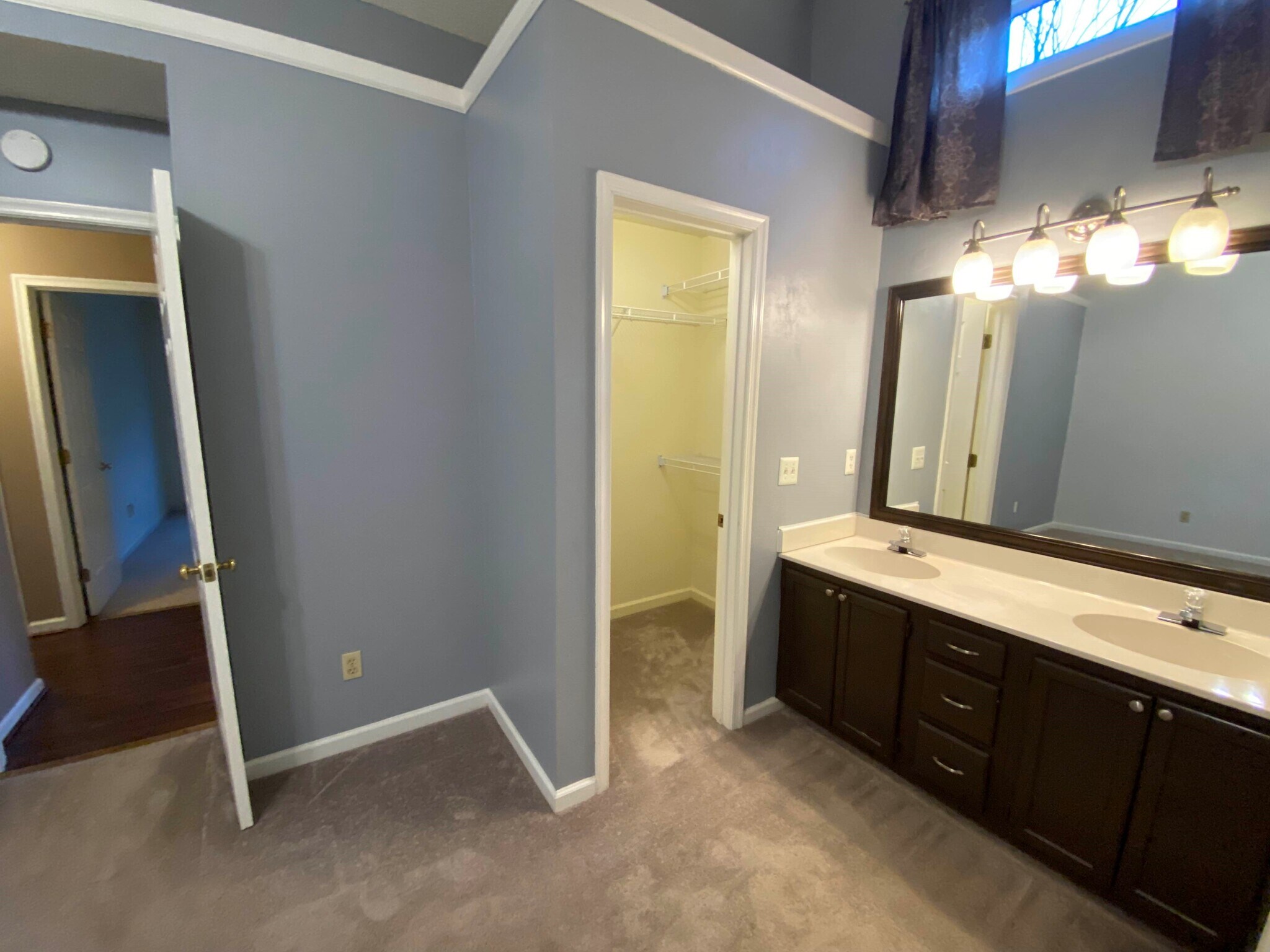 Master walk-in closet - 115 Hyacinth Lane
