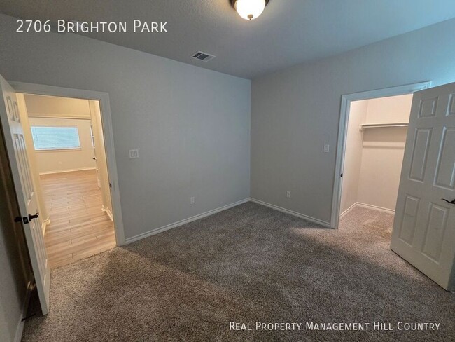 Building Photo - 2706 Brighton Park