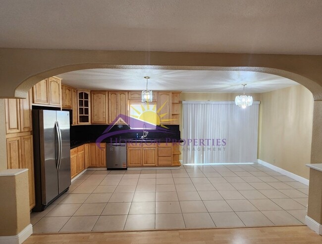 Building Photo - Open 4 Bed 2 Bath 1,660 Sq. Ft. in Citrus ...