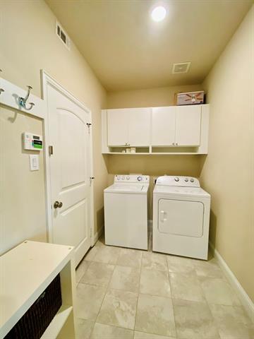 Building Photo - 5904 Mickelson Way