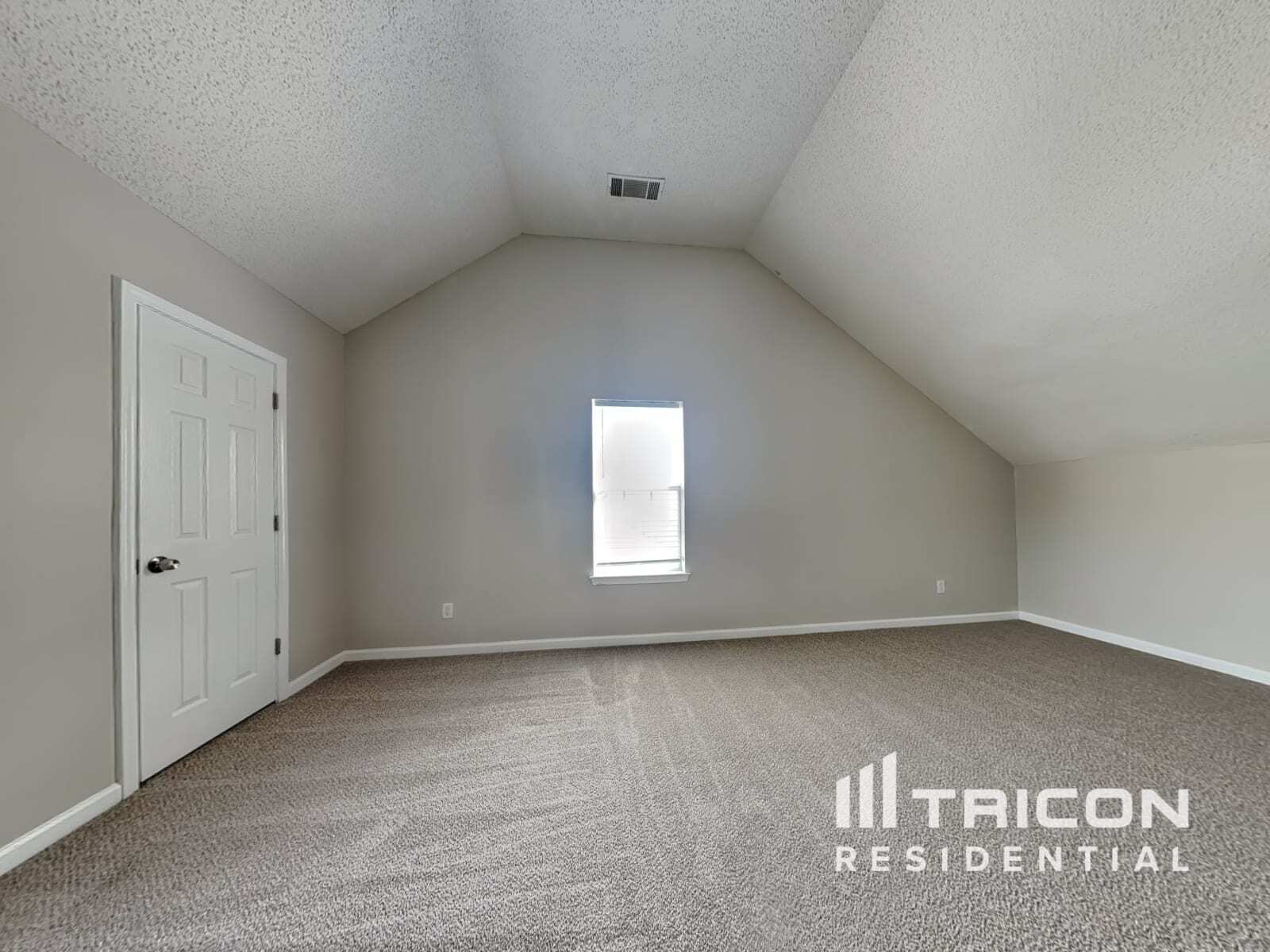 Building Photo - 6955 Pompas Ct