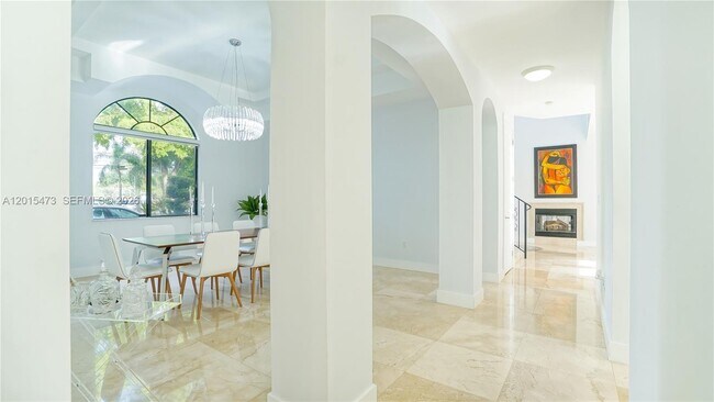 Building Photo - 6950 SW 97th Ave