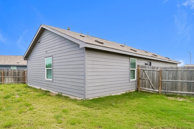 Building Photo - 7347 Plata Cir