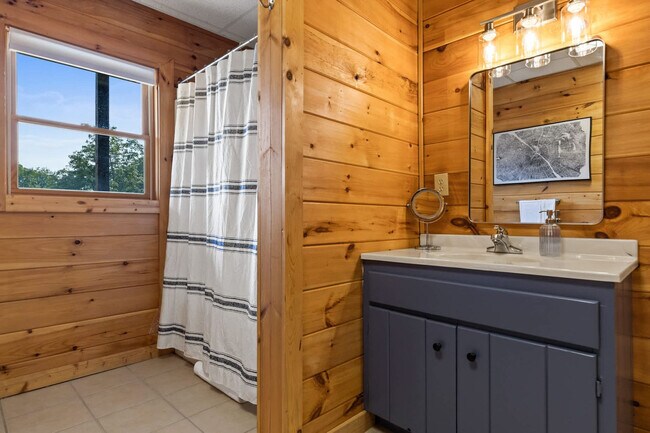 Building Photo - 181 Sugar Mountain Rd