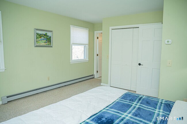 Building Photo - 100 White Birch Dr