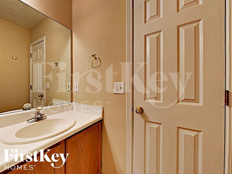 Building Photo - 85 Harvard Dr