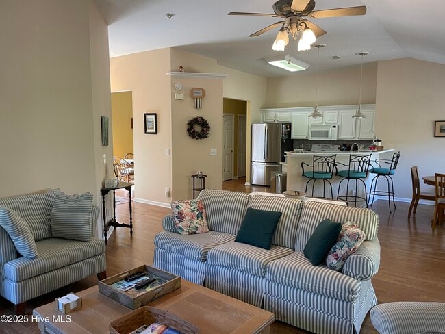 Building Photo - 872 Sandpiper Bay Dr SW