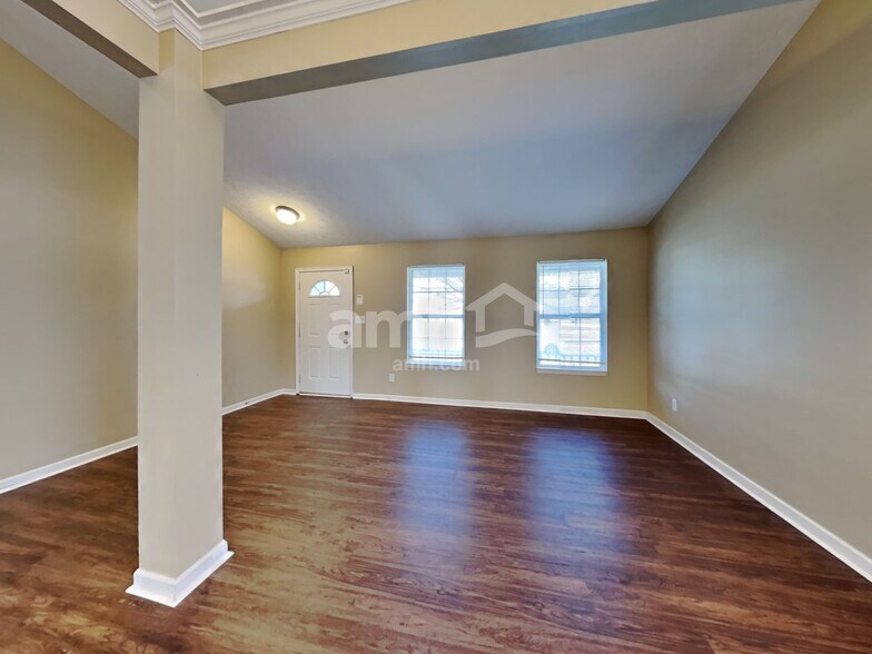 Building Photo - 1349 Oak Lake Ln