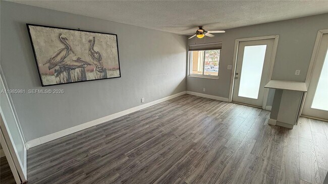 Building Photo - 2115 NE 42nd Ct