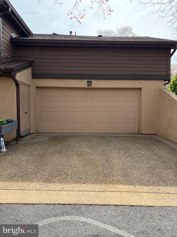 Building Photo - 98 Sayre Dr