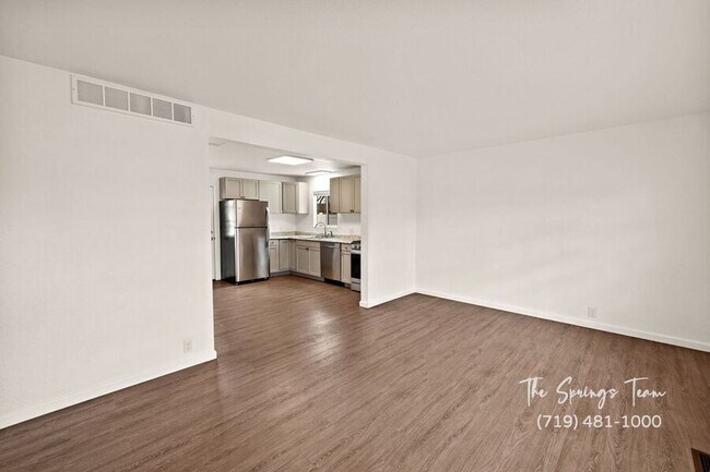 Building Photo - 1216 Pando Ave