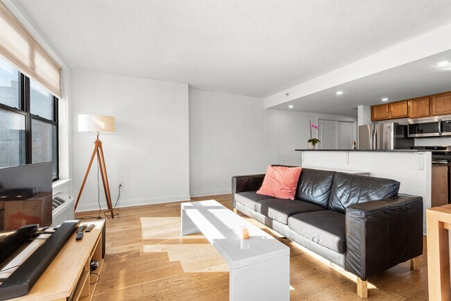 Building Photo - 4301 Park Ave