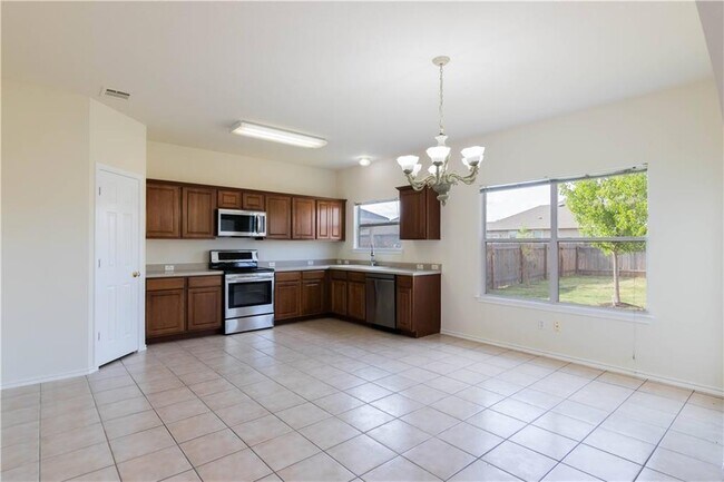 Building Photo - 200 Almquist St