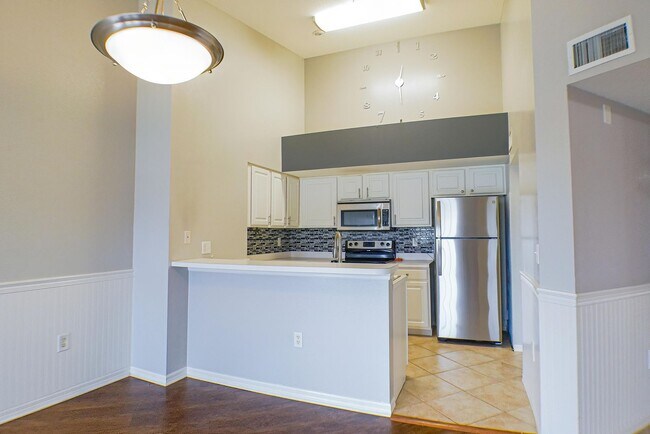 Building Photo - 4135 Residence Drive