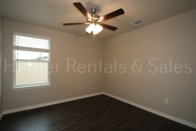 Building Photo - 505 Bonnie Dr