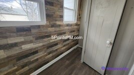 Building Photo - 434 Bruner St