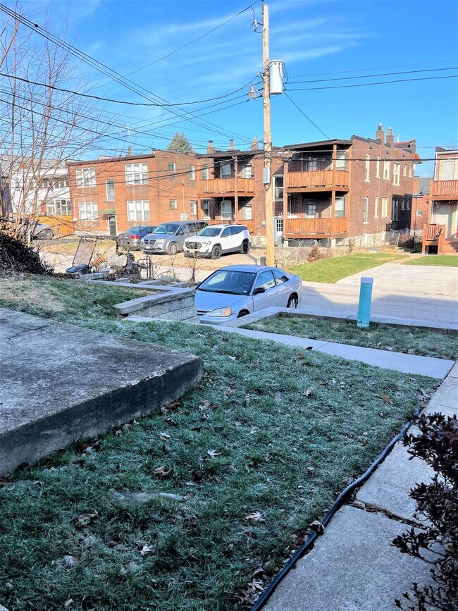 Building Photo - Clayton Ave (6521-23)