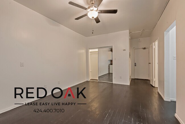 Building Photo - 854 S Oxford Ave